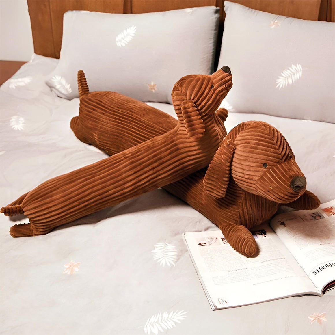 SnuggleHound Kissen – Ergonomisches Dackel-Plüschkissen