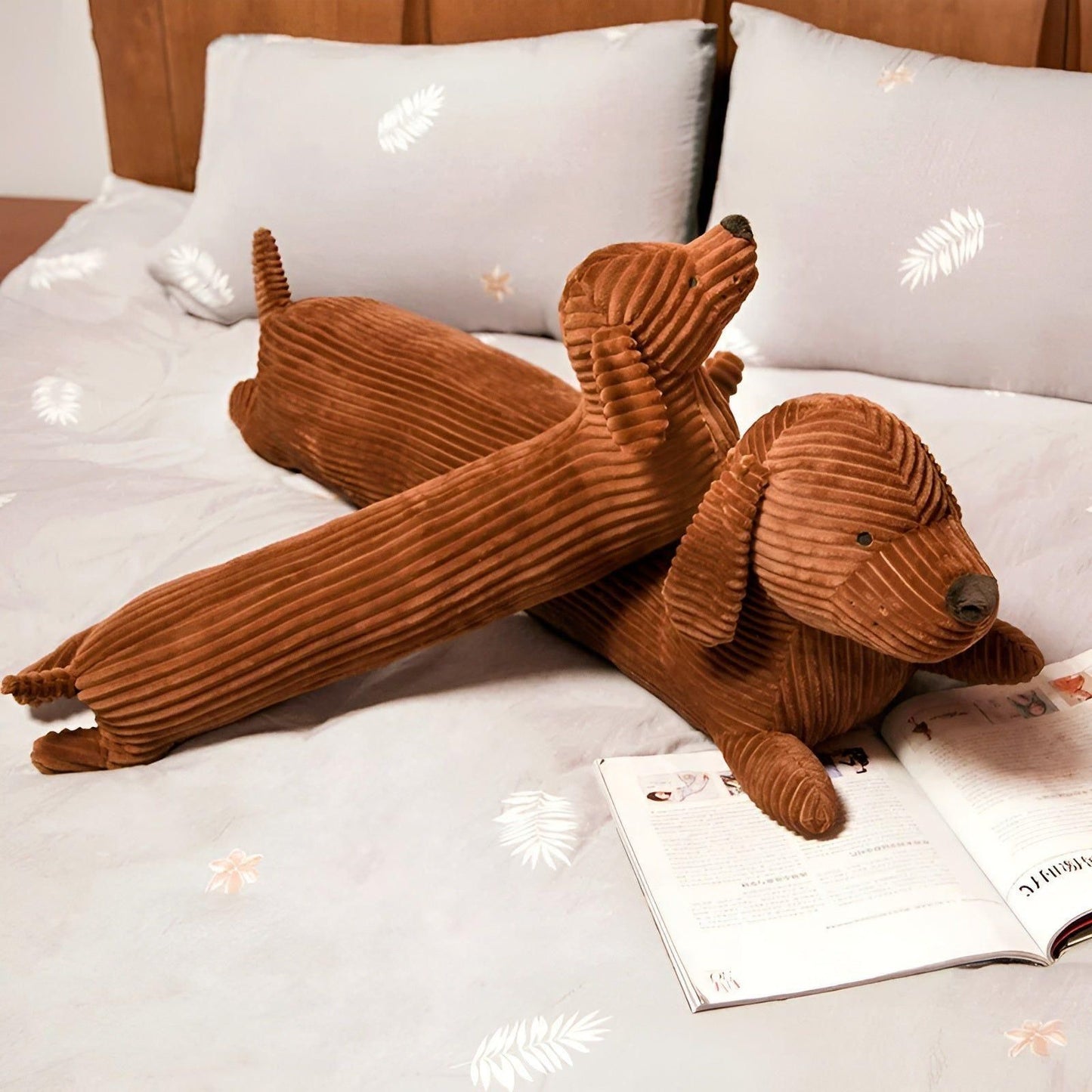 SnuggleHound Kissen – Ergonomisches Dackel-Plüschkissen