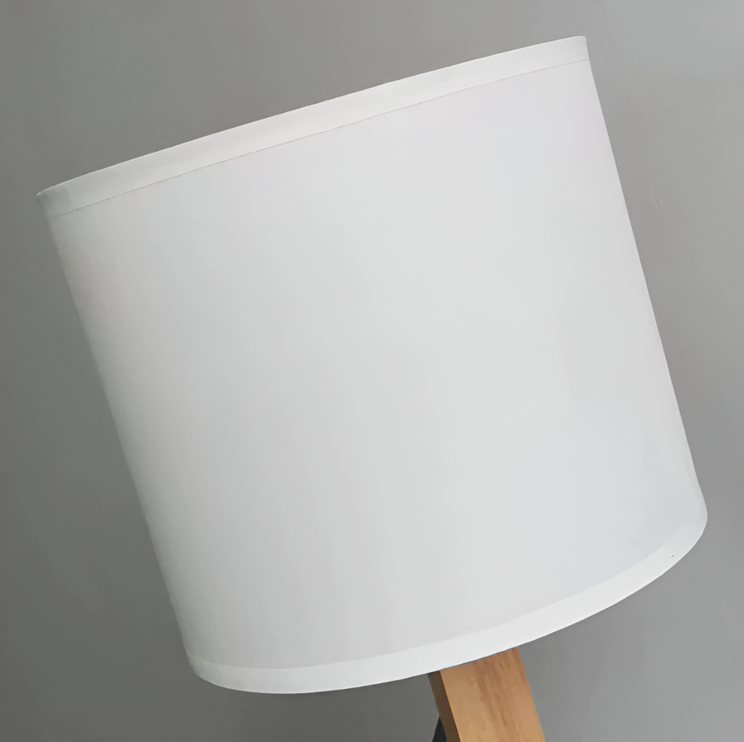 Flexible Robot Schreibtischlampe aus Solid Wood – LumoBot | Karnz