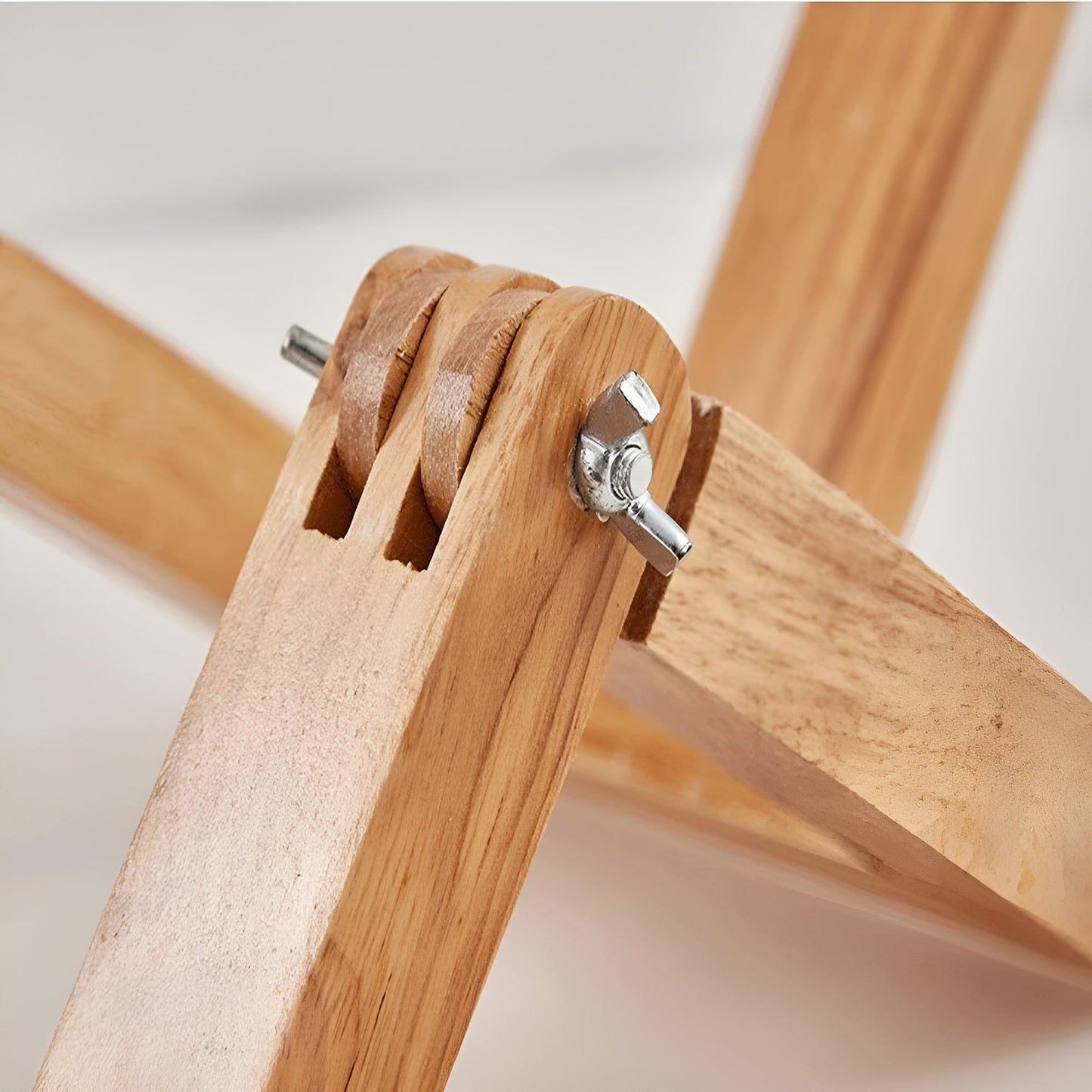 Flexible Robot Schreibtischlampe aus Solid Wood – LumoBot | Karnz