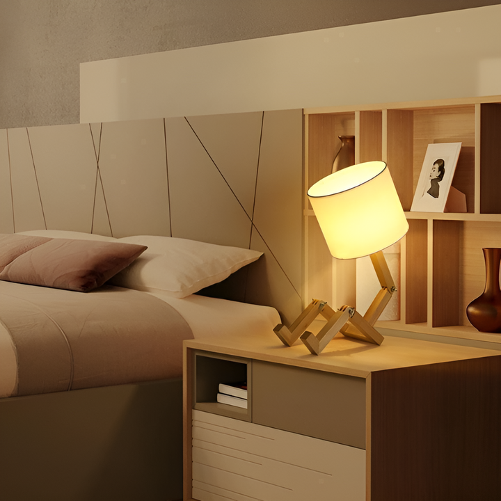 Flexible Robot Schreibtischlampe aus Solid Wood – LumoBot | Karnz