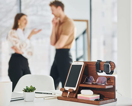 Ladestation und Schreibtischorganizer aus Holz für Telefone und Zubehör Karnz