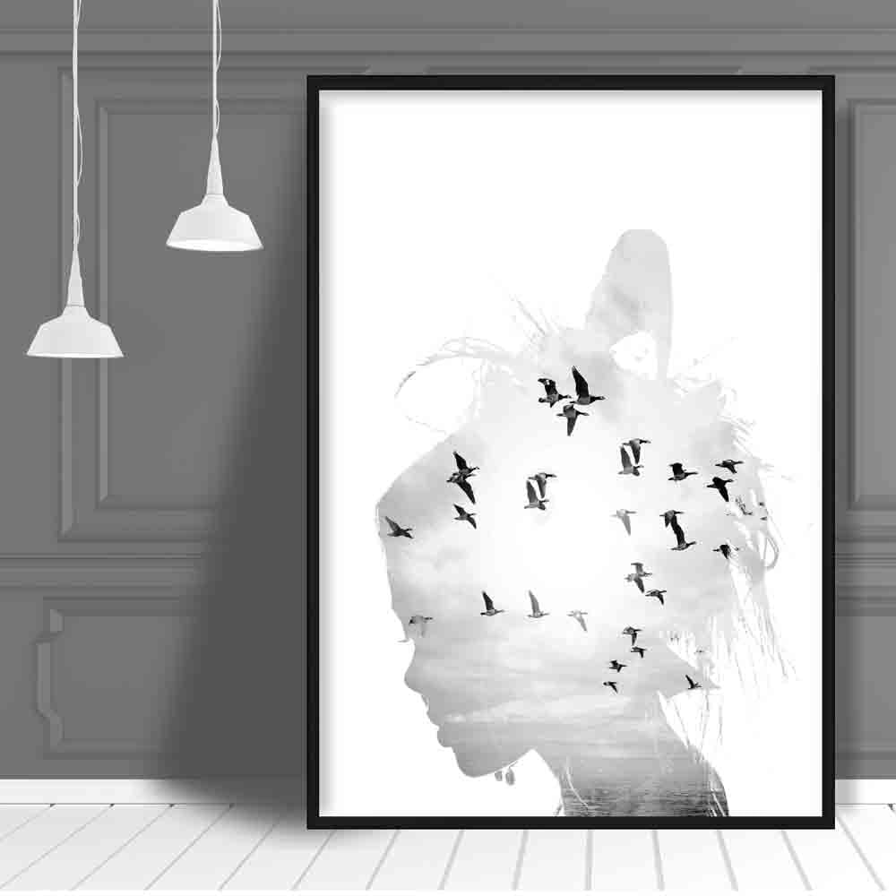 Schwarz-Weiß-Modefoto: Frauensilhouette, Vogelmotiv