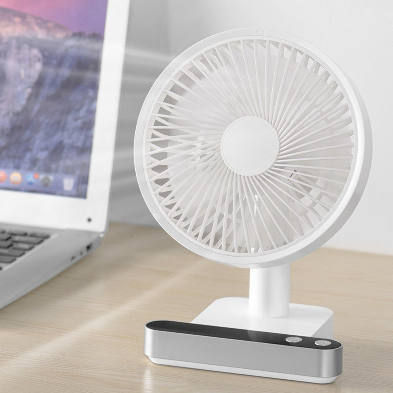 F702 Automatischer schüttelnder Desktop-Elektroventilator mit LED-Anzeige | Karnz