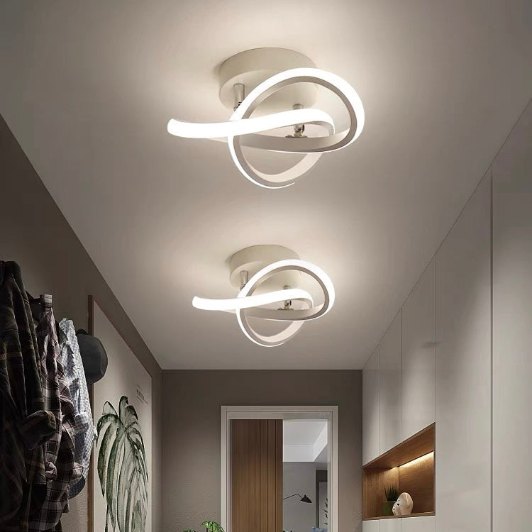 Deckenleuchte mit LED-Beleuchtung, schwarzem Metallrahmen