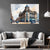 Abstraktes Wandbild mit ikonischem Manchester City-Gebäude im Art-déco-Stil