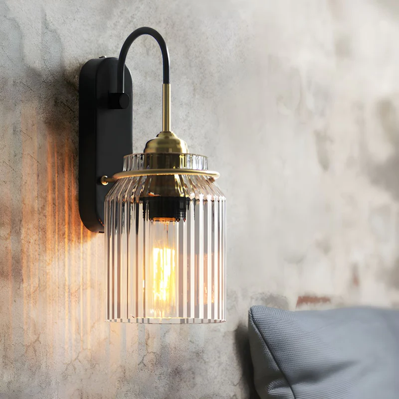 Industrielle Glastrichter Wandleuchte | Karnz