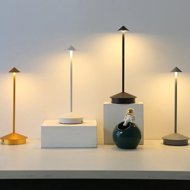 Moderne LED Tischleuchte mit Berührungssensor – Dimmbar, Kabellos und Minimalistisches Design | Karnz