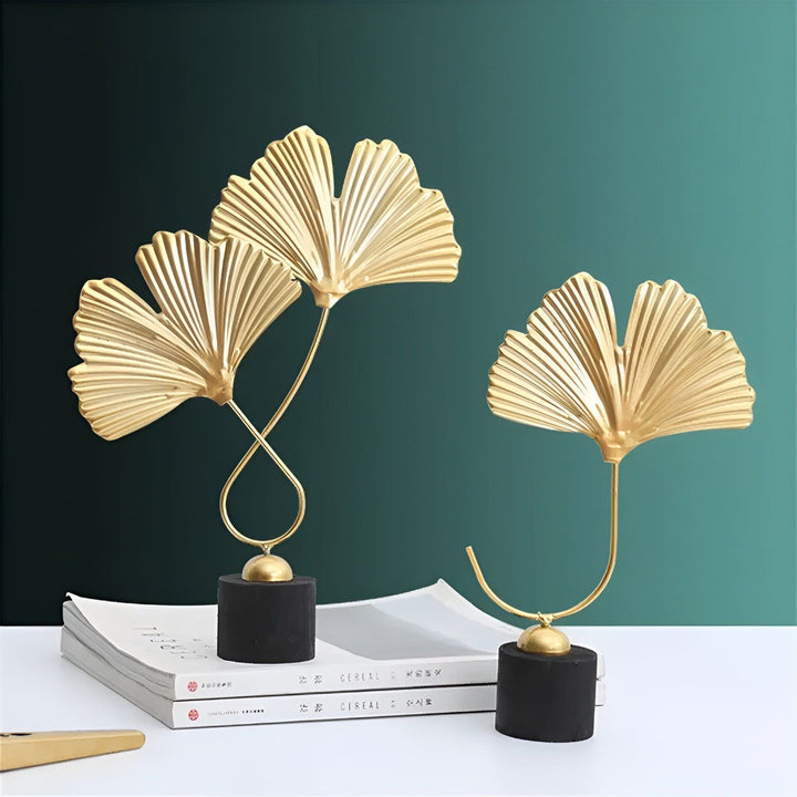 Minimalistische Ginkgo-Blatt-Skulptur für eleganten natürlichen Charme Karnz