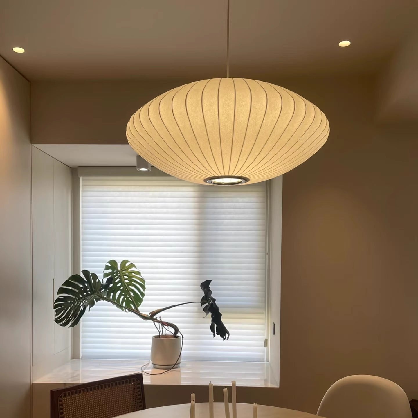 Seidenhängelampe, höhenverstellbar, moderne Lampe fürs Wohnzimmer, ideal über dem Tisch
