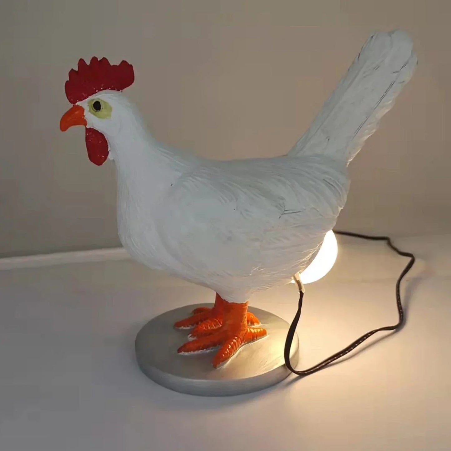 Innovative Lampe für Hühner - Fördert das Legen - Schaltet sich ein und wärmt sich auf | Karnz