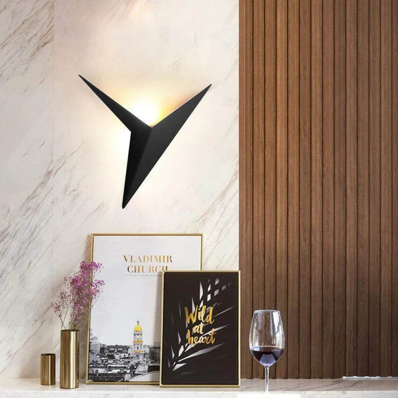 Karnz | Trigon Wandlampe