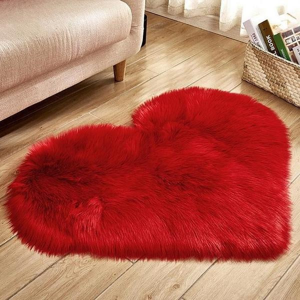 Love Herzförmiger Faux Schafpelz Teppich | Karnz