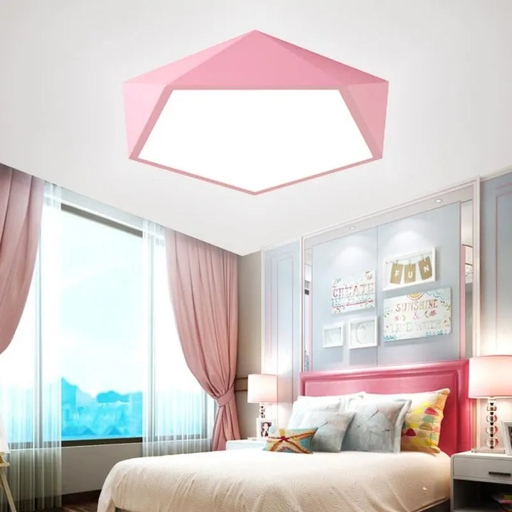 Fünfeckige LED Deckenleuchte Macaron für modernes Kinderzimmer – Designer Deckenlampe | Karnz