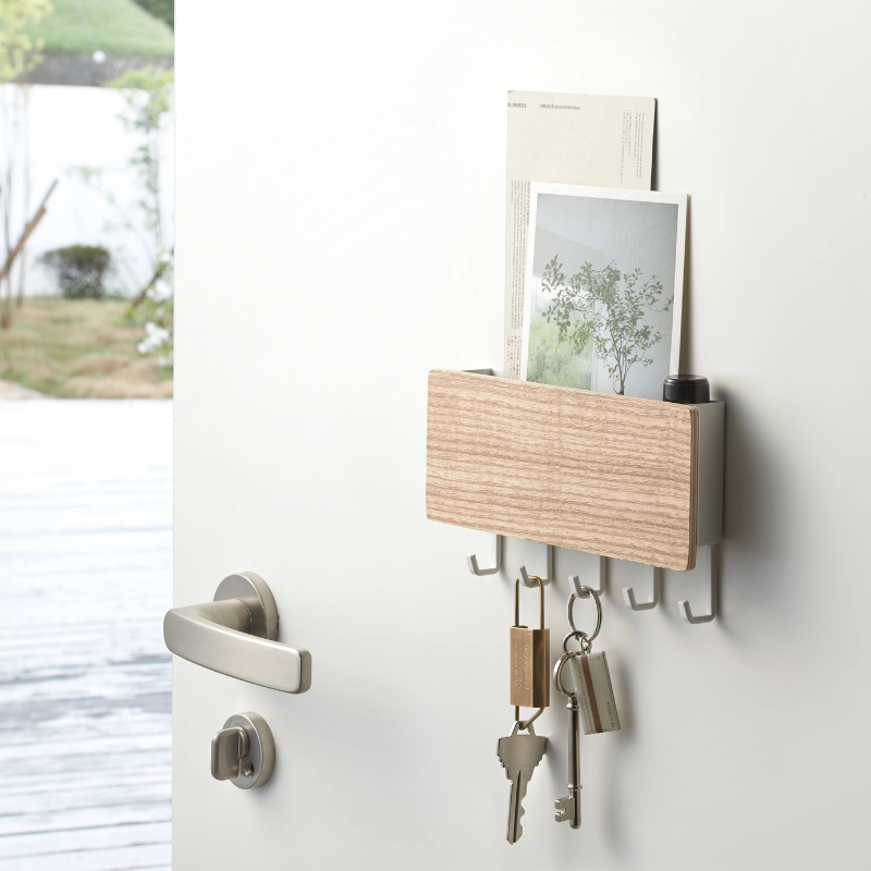 Stilvoller Wand-Schlüsselhalter aus Holz – Platzsparende Aufbewahrungslösung | Karnz