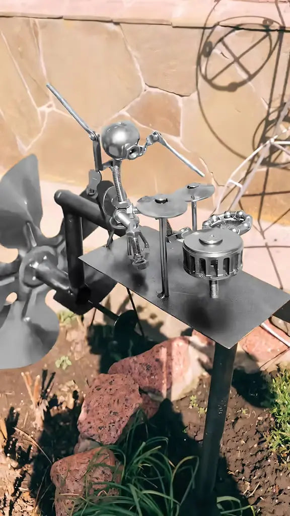 Metall-Windmühle "Rock Band" – Bewegliche Garten Dekoration mit Charakter