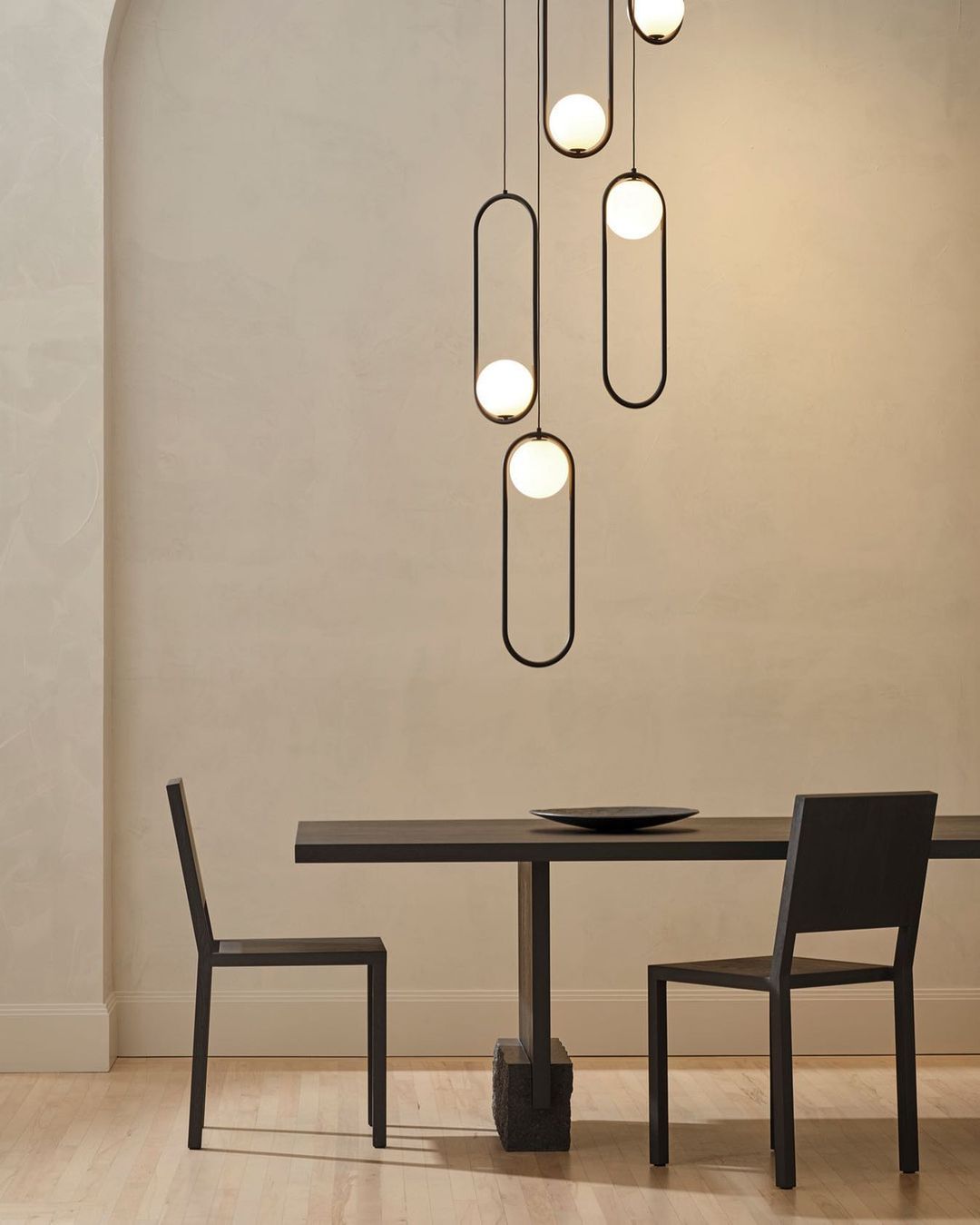 Moderne und Elegante Pendelleuchte - Stilvolle Hängelampe für Innenbeleuchtung | Karnz