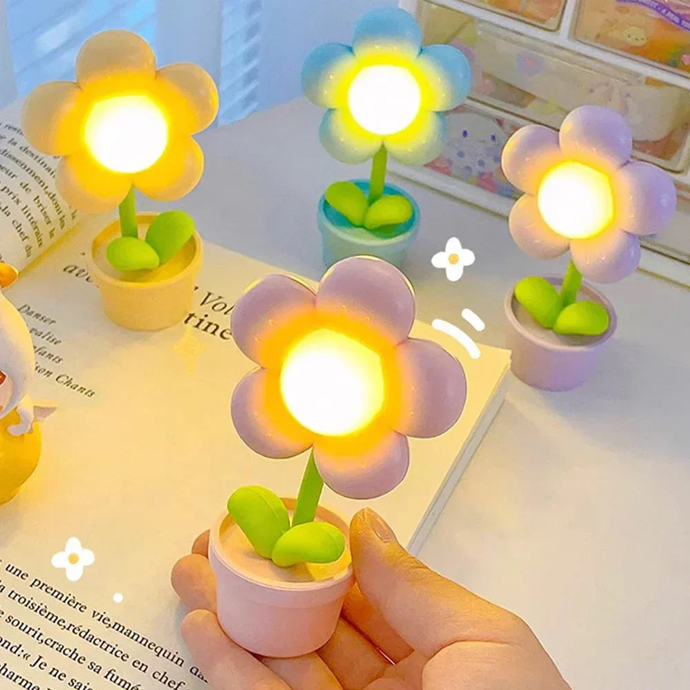 Kleine Blumenberuhigungs-Tischlampe - BlossomGlow | Karnz