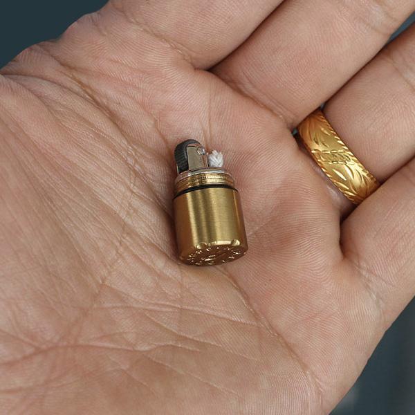 Mini Nachfüllbarer Schlüsselanhänger Feuerzeug | Karnz