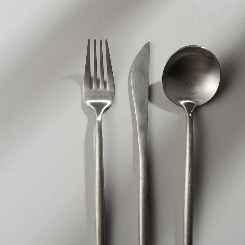 Karnz | Minimalistisches Edelstahl Besteck Elegante Einfachheit
