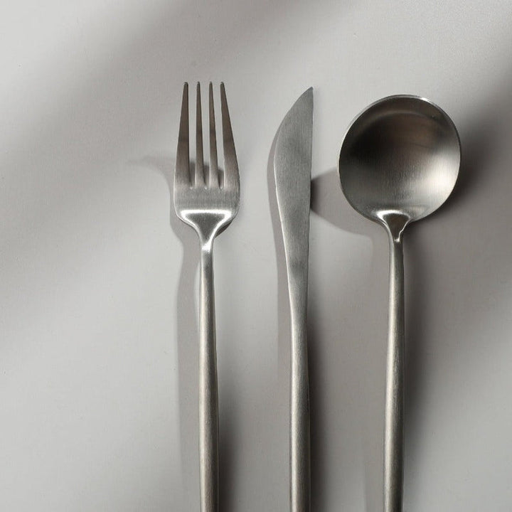 Karnz | Minimalistisches Edelstahl Besteck Elegante Einfachheit