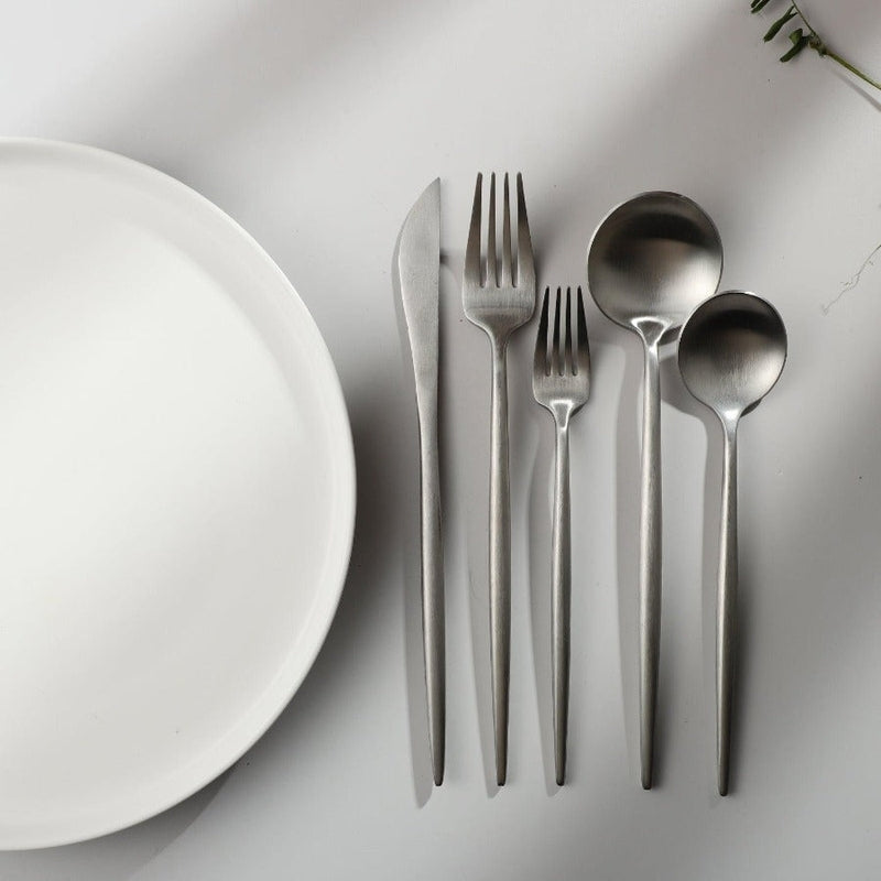 Karnz | Minimalistisches Edelstahl Besteck Elegante Einfachheit