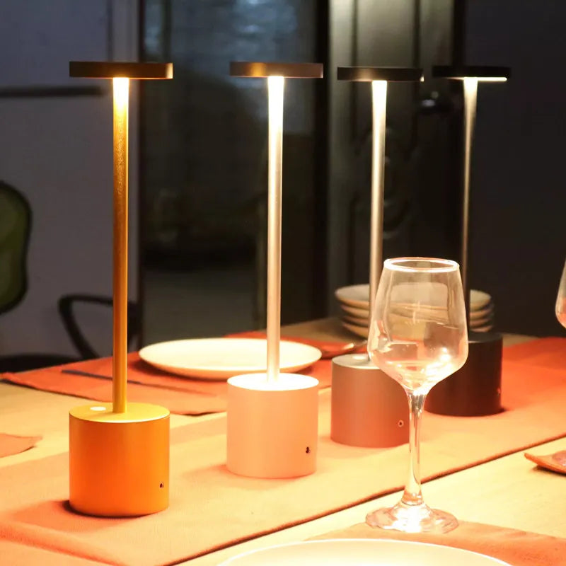 Sandsberg | LumaLite Wiederaufladbare LED-Tischlampe | Kabellos | Dimmbar | Modernes Design für Restaurants und Zuhause