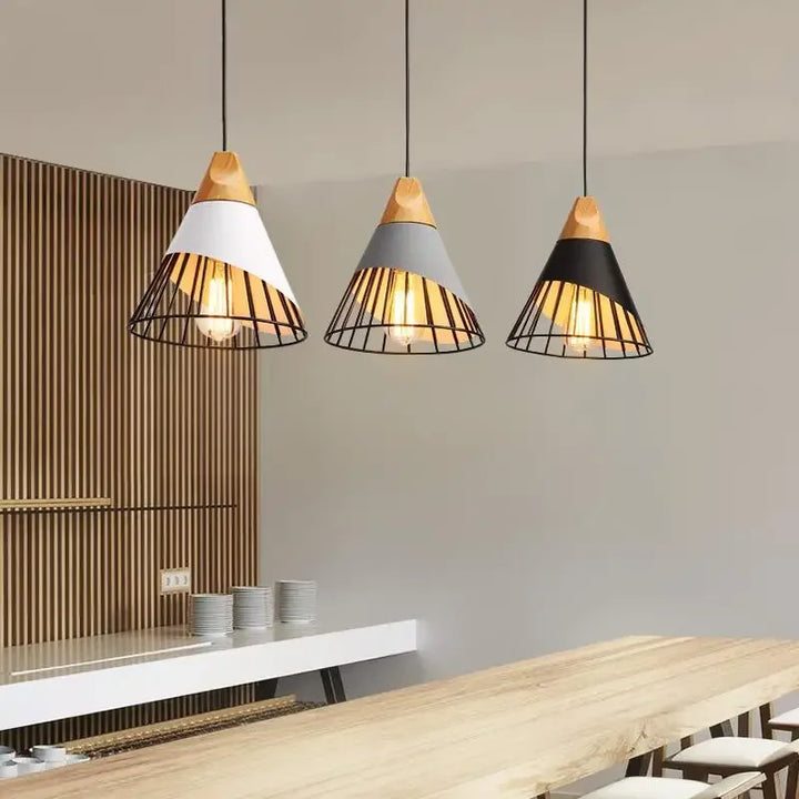 Moderne Pendelleuchten – Stilvolle Hängeleuchte aus Holz und Metall für Esszimmer und Küche | Karnz