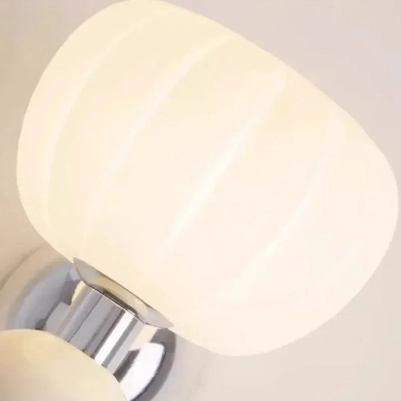 Moderne Wandleuchte mit Glasschirm – Elegante LED-Wandleuchte für Schlafzimmer & Wohnzimmer | Karnz