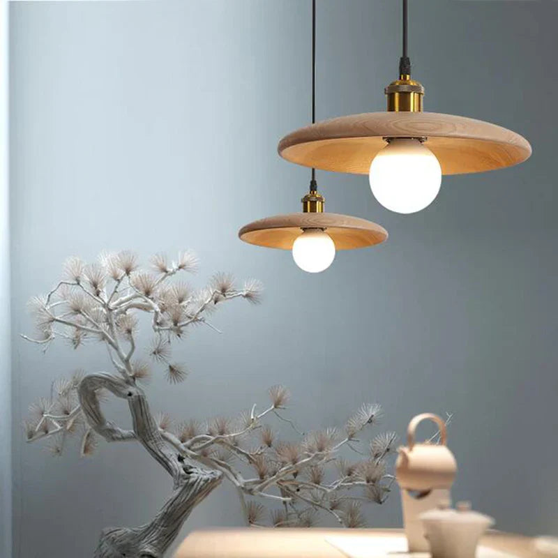 Nordische Hängelampe aus Holz – Minimalistische Pendelleuchte im Skandi-Design | Karnz