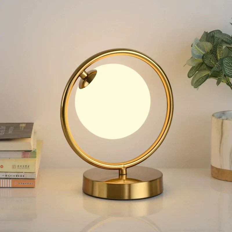 Nordic LED-Tischlampe mit Glasball – Minimalistisches Design für Wohnzimmer und Schlafzimmer | Karnz