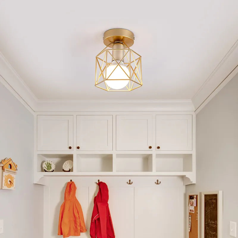 Moderne Deckenleuchte mit goldenem Metallgitter – Stilvolle Beleuchtung für Flur und Wohnzimmer | Karnz