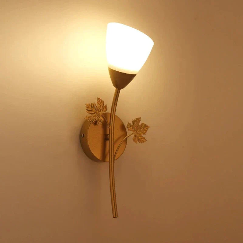 Wandleuchte im Vintage-Stil mit Blattmotiv – LED-Lampe für Flur & Wohnzimmer | Karnz