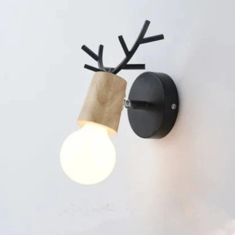 Moderne Geweih Wandleuchte – Holz und Metall LED Licht für Kinderzimmer & Wohnzimmer | Karnz
