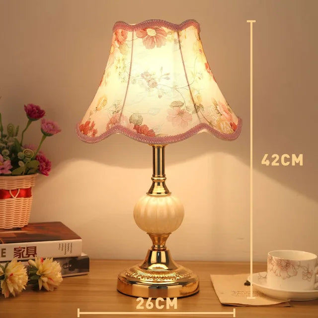 Nordische Vintage Tischlampe – Klassische Retro Tischleuchte für stilvolle Einrichtung | Karnz