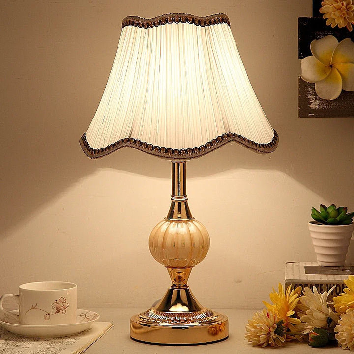 Nordische Vintage Tischlampe – Klassische Retro Tischleuchte für stilvolle Einrichtung | Karnz