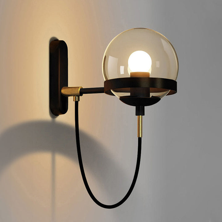 Einzigartige Glasball-Wandlampe | Karnz