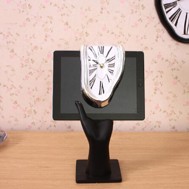 Verzerrte Schmelzende Uhr | Karnz