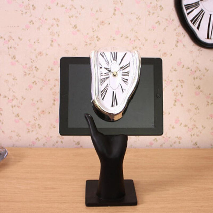 Verzerrte Schmelzende Uhr | Karnz
