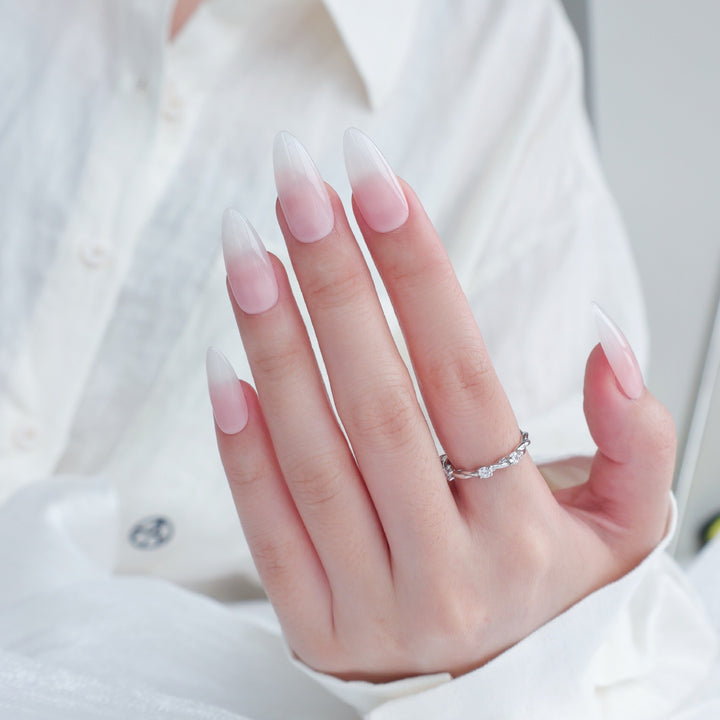 Glamouröses Press-On-Nagelset mit elegantem Ombre-Design