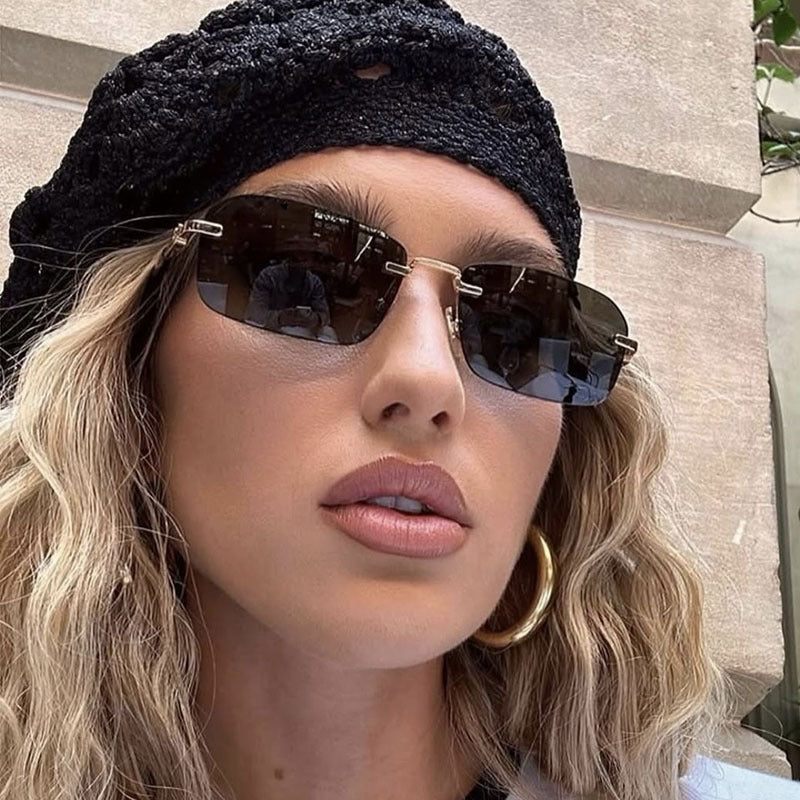 Damen Sonnenbrille mit elegantem Metallrahmen und stilvollen Holzdetails Karnz