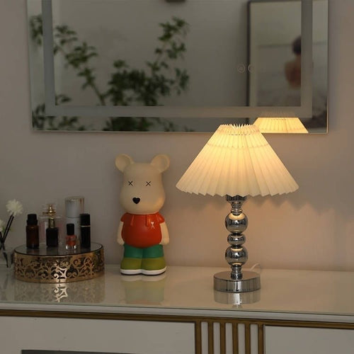 Elegante zeitgenössische Tischlampe