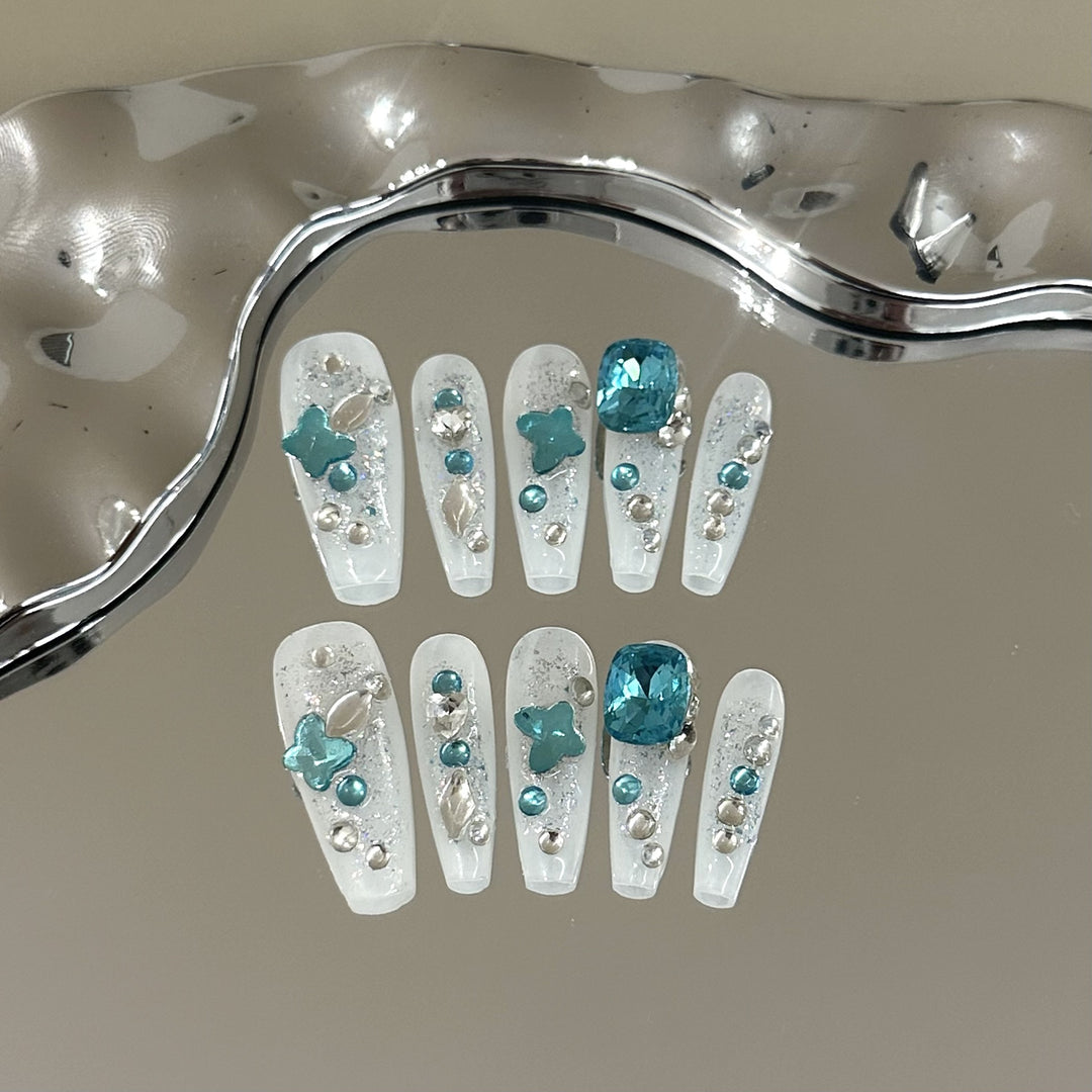 Elegantes dekoratives Press-On-Nagelset