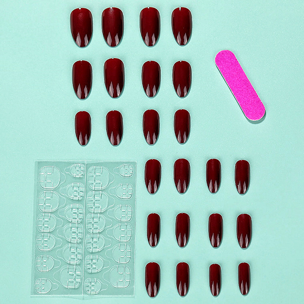 Kunstnägel mit eleganter Mandelform Karnz