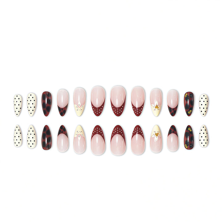 Künstlerische Blumengel-Nagelverlängerungen Karnz