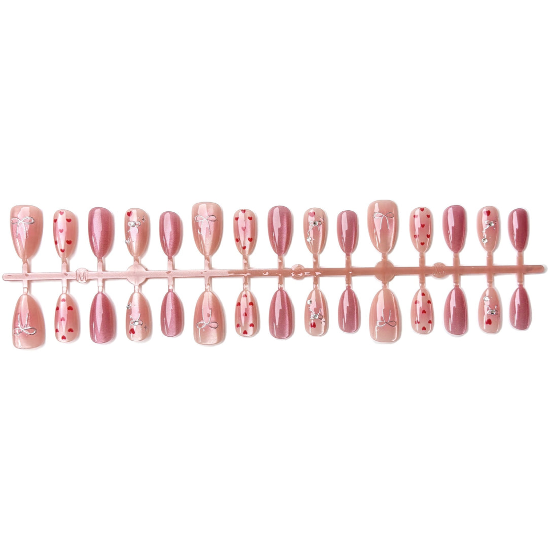 Dekorative Herz-verzierte Press-On Nagelset