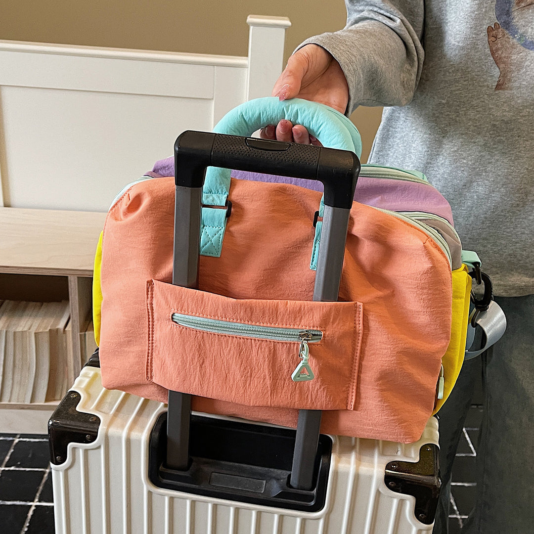 Stylische Mehrfarbige Reisetasche Karnz