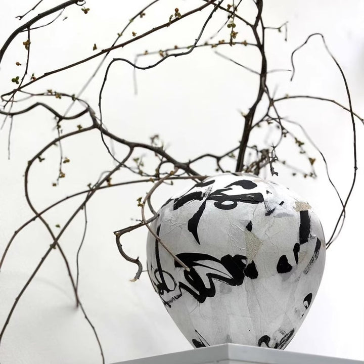Zeitgenössische dekorative goldene Globusvase