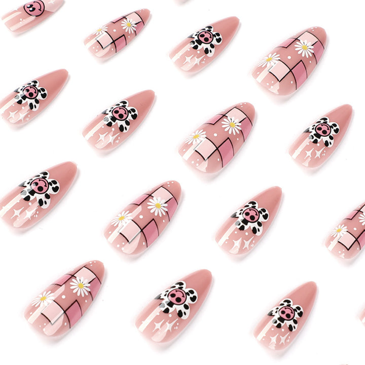 Kunstvolle Nagelverlängerungen mit verspieltem Design und einzigartigen Motiven Karnz