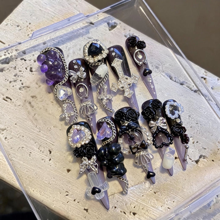 Dekoratives Gothic-Themen Press-On Nail Art Set